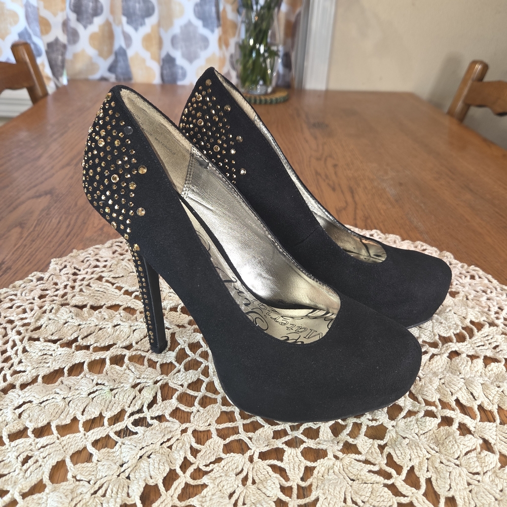 Material Girl Black and Gold Studded Heels Size 8. CCCP